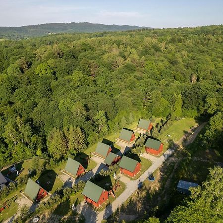 Uweronci Hotel Ustrzyki Dolne Buitenkant foto