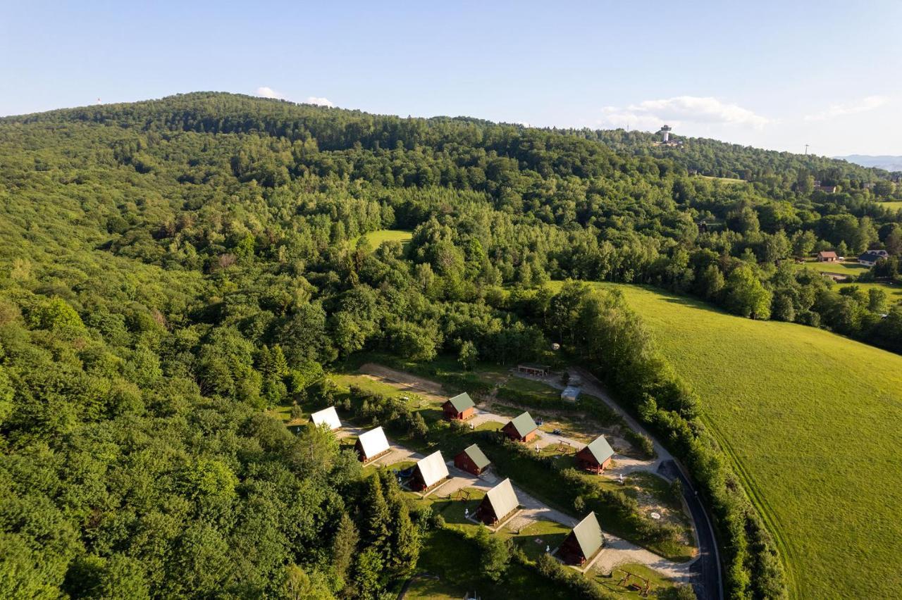 Uweronci Hotel Ustrzyki Dolne Buitenkant foto