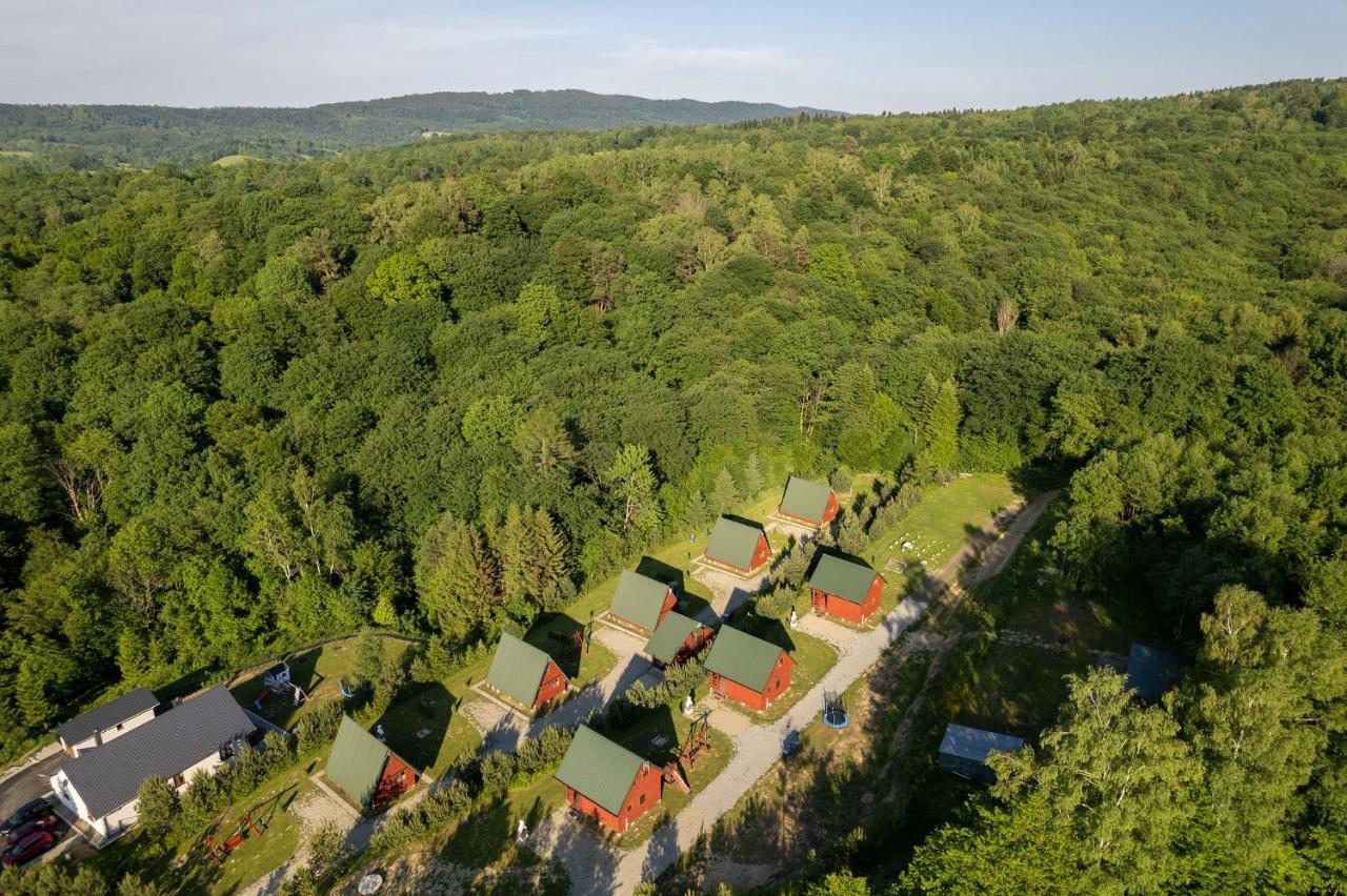 Uweronci Hotel Ustrzyki Dolne Buitenkant foto