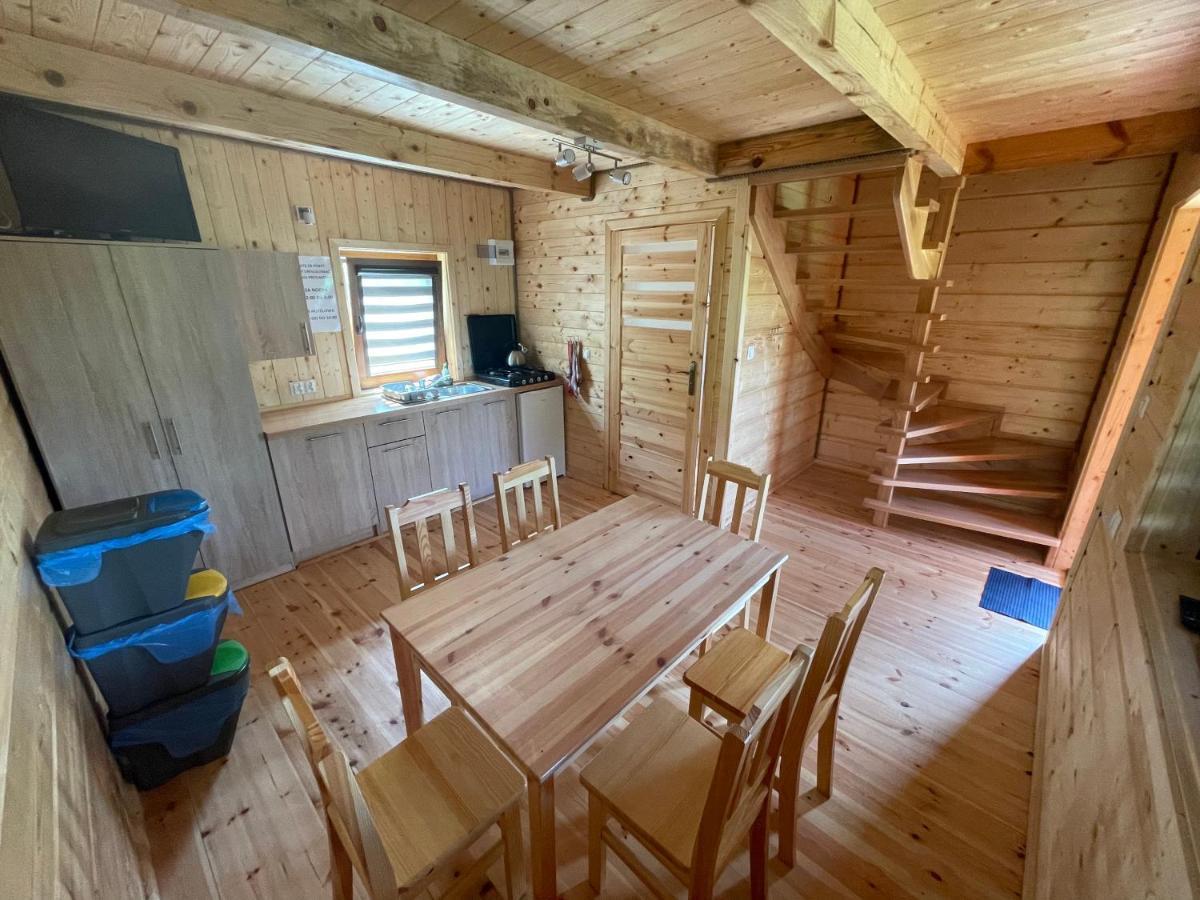 Uweronci Hotel Ustrzyki Dolne Buitenkant foto